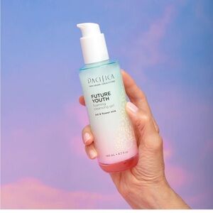 Pacifica Future Youth Foaming Cleansing Gel - Blue to Pink Gradient